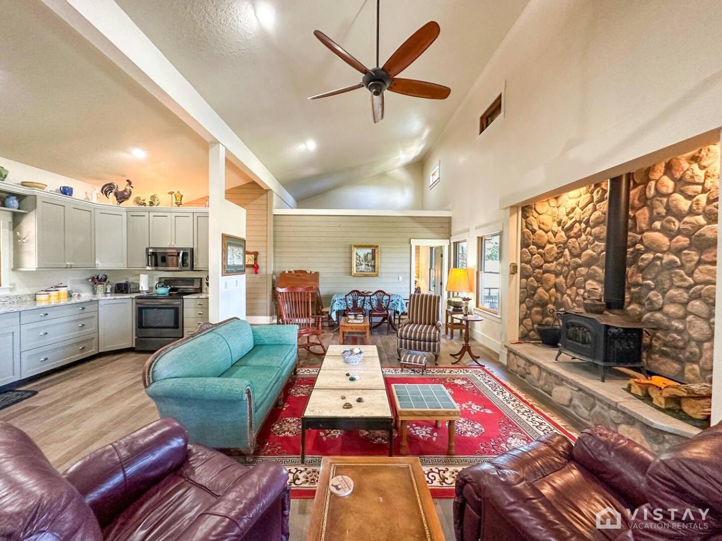 Summit Pines Hideaway - Amazing Mountain Views! Villa Duck Creek Village Exterior photo